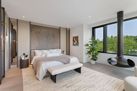 Photo 15 at 211 Dunvegan Road, Forest Hill South, Toronto