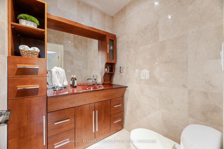 Photo 23 at 3286 Gatliff Court, Applewood, Mississauga