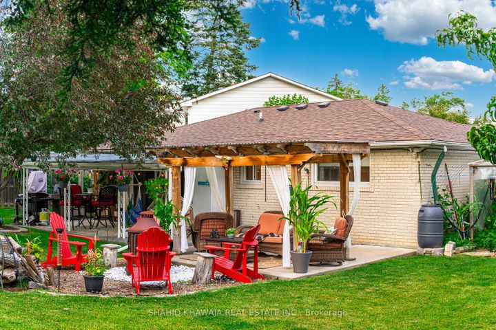 Photo 34 at 3286 Gatliff Court, Applewood, Mississauga