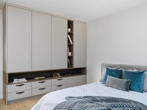Photo 10 at 29 Walford Road, Kingsway South, Toronto