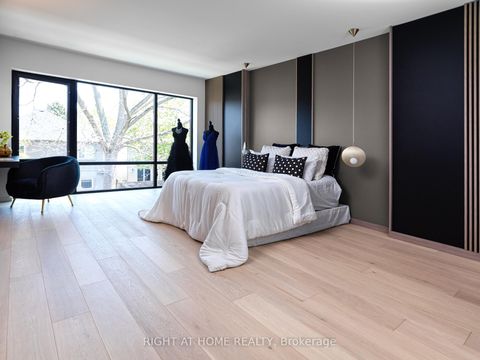 Photo 13 at 29 Walford Road, Kingsway South, Toronto