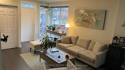 Photo 4 at Th1 - 73 Upper Canada Drive, Windfields, Toronto
