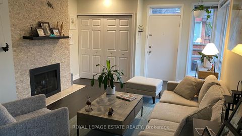 Photo 5 at Th1 - 73 Upper Canada Drive, Windfields, Toronto