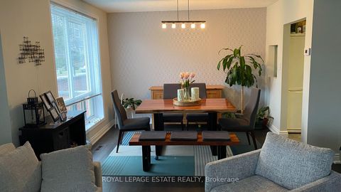 Photo 6 at Th1 - 73 Upper Canada Drive, Windfields, Toronto