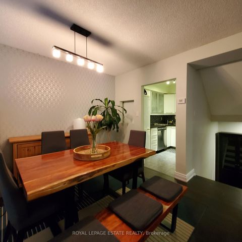 Photo 7 at Th1 - 73 Upper Canada Drive, Windfields, Toronto