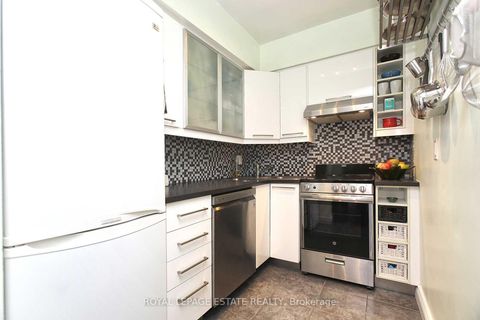 Photo 8 at Th1 - 73 Upper Canada Drive, Windfields, Toronto