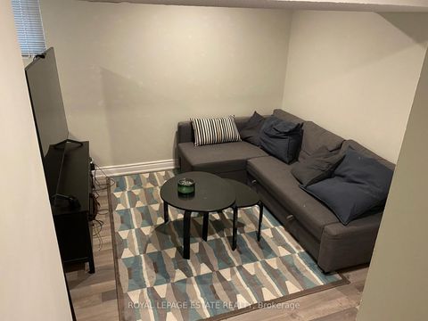 Photo 18 at Th1 - 73 Upper Canada Drive, Windfields, Toronto