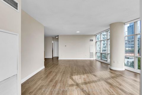 Photo 10 at 709 - 35 Mariner Terrace, Waterfront Communities C1, Toronto