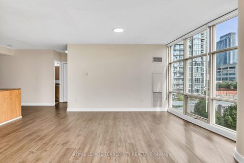 Photo 13 at 709 - 35 Mariner Terrace, Waterfront Communities C1, Toronto