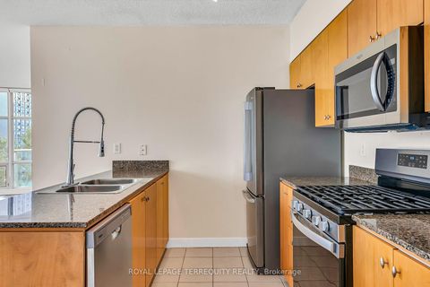 Photo 17 at 709 - 35 Mariner Terrace, Waterfront Communities C1, Toronto