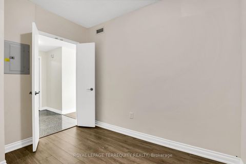 Photo 20 at 709 - 35 Mariner Terrace, Waterfront Communities C1, Toronto