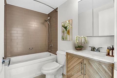Photo 32 at 709 - 35 Mariner Terrace, Waterfront Communities C1, Toronto