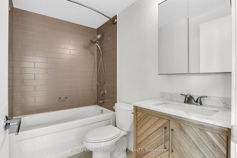 Photo 33 at 709 - 35 Mariner Terrace, Waterfront Communities C1, Toronto