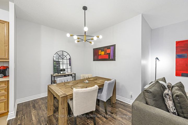 Photo 10 at 114 - 25 Earlington Avenue, Kingsway South, Toronto