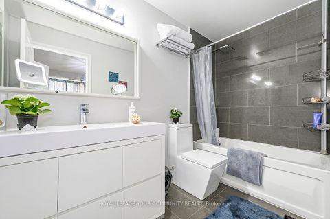 Photo 15 at 114 - 25 Earlington Avenue, Kingsway South, Toronto