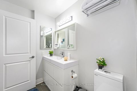 Photo 16 at 114 - 25 Earlington Avenue, Kingsway South, Toronto