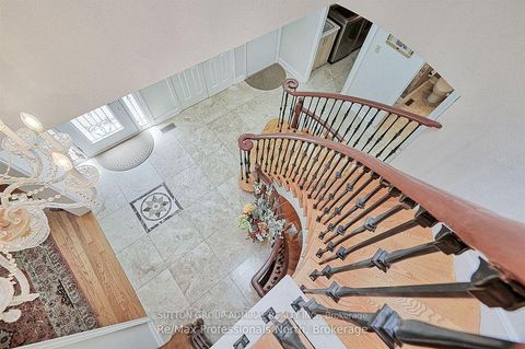 Photo 8 at 8 Elmsley Drive, Observatory, Richmond Hill