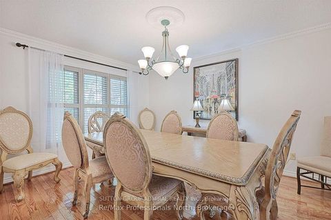 Photo 11 at 8 Elmsley Drive, Observatory, Richmond Hill