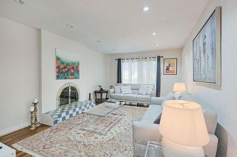 Photo 20 at 8 Elmsley Drive, Observatory, Richmond Hill