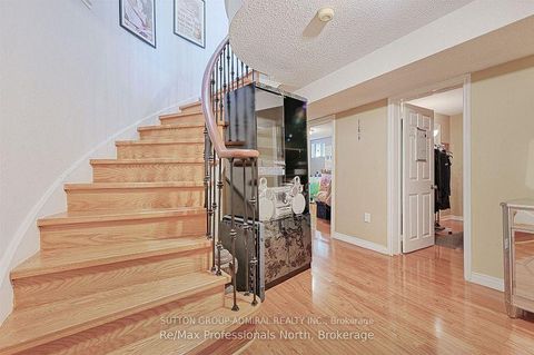 Photo 32 at 8 Elmsley Drive, Observatory, Richmond Hill