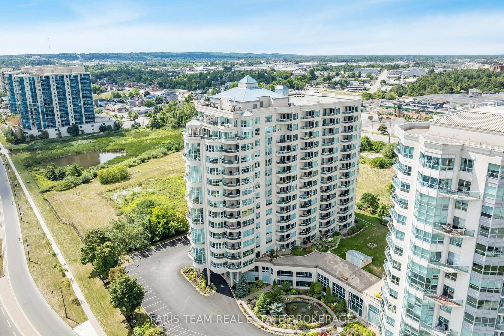 902 - 2 Toronto Street, City Centre, Barrie photo 5