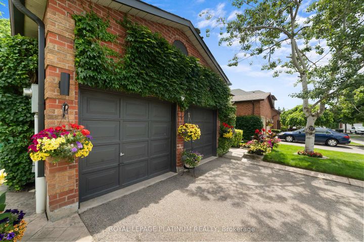 Photo 1 at 77 Lord Simcoe Drive, Westgate, Brampton
