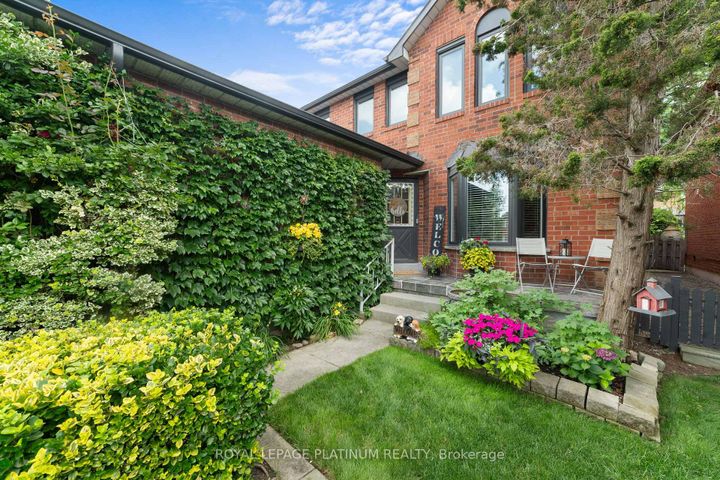 Photo 3 at 77 Lord Simcoe Drive, Westgate, Brampton