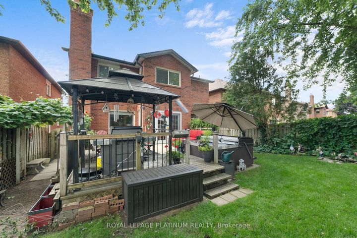 Photo 30 at 77 Lord Simcoe Drive, Westgate, Brampton