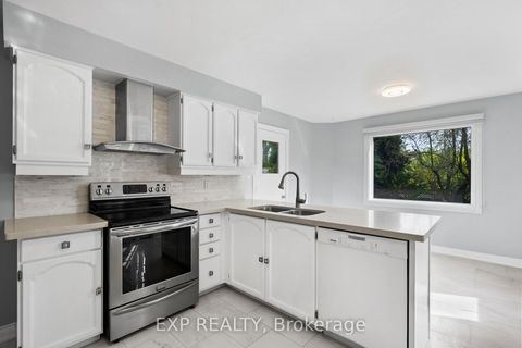 Photo 7 at 17 Gordon Rowe Crescent, Observatory, Richmond Hill