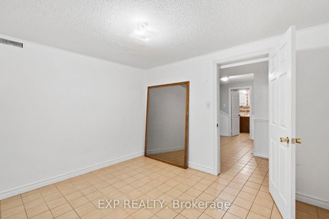 Photo 33 at 17 Gordon Rowe Crescent, Observatory, Richmond Hill