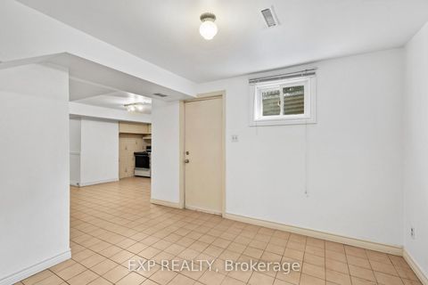 Photo 39 at 17 Gordon Rowe Crescent, Observatory, Richmond Hill