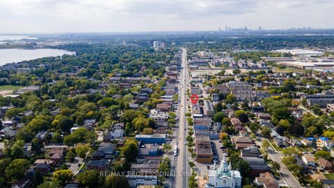 Photo 33 at 104 - 3400 Lake Shore Boulevard W, Long Branch, Toronto