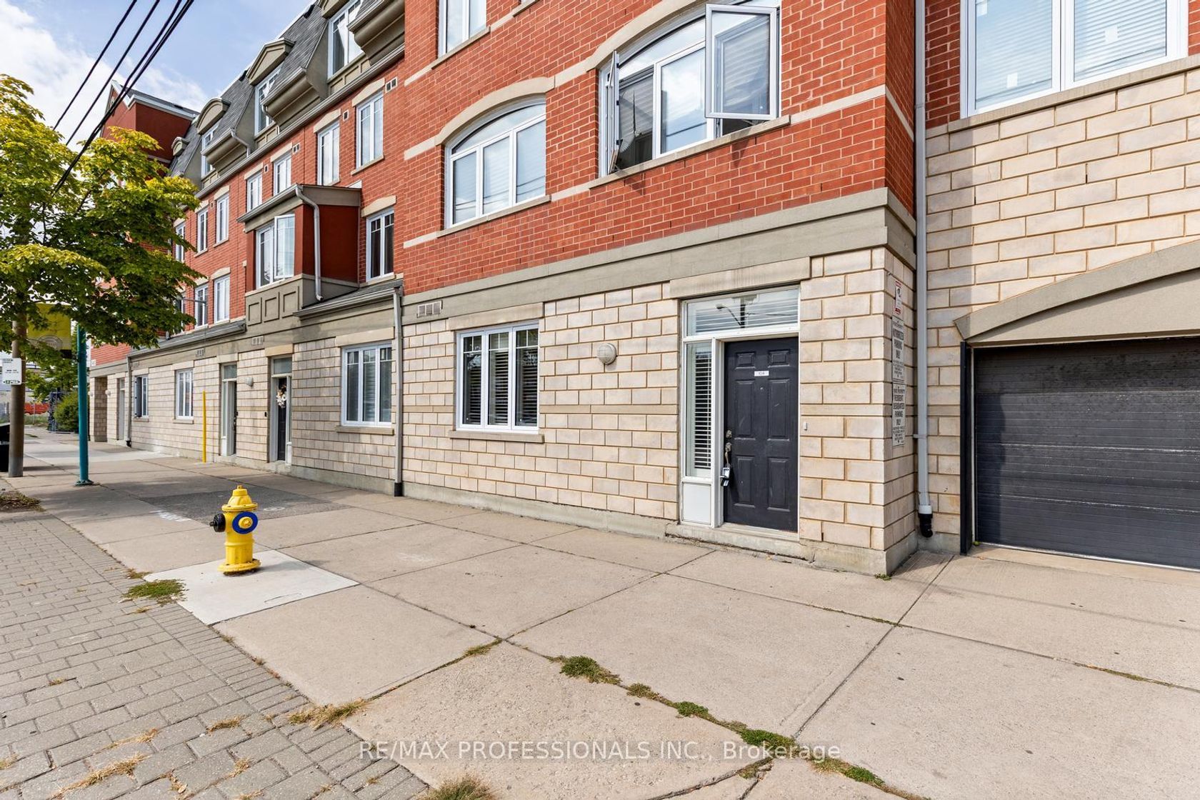 104 - 3400 Lake Shore Boulevard W, Long Branch, Toronto 