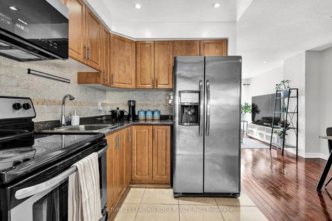 Photo 6 at 42 - 740 Kennedy Road, Ionview, Toronto