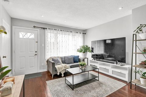 Photo 14 at 42 - 740 Kennedy Road, Ionview, Toronto