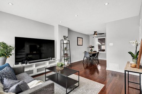 Photo 15 at 42 - 740 Kennedy Road, Ionview, Toronto