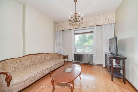 Photo 2 at 411 Westmoreland Avenue N, Junction, Toronto