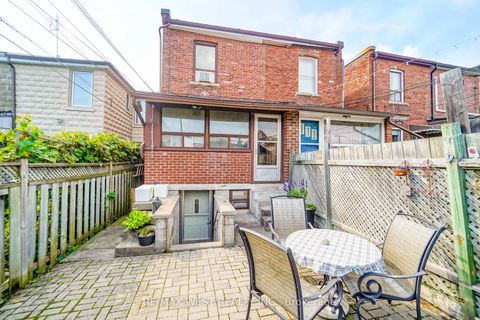 Photo 9 at 411 Westmoreland Avenue N, Junction, Toronto