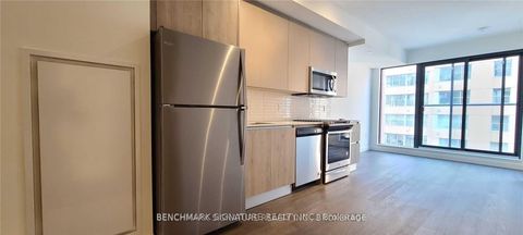Photo 8 at 615 - 2A Church Street, Waterfront Communities C8, Toronto