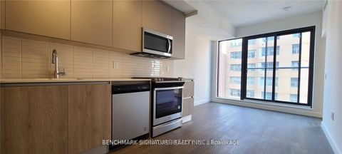 Photo 9 at 615 - 2A Church Street, Waterfront Communities C8, Toronto
