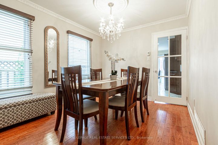 Photo 7 at 1536 Kirkrow Crescent, East Credit, Mississauga