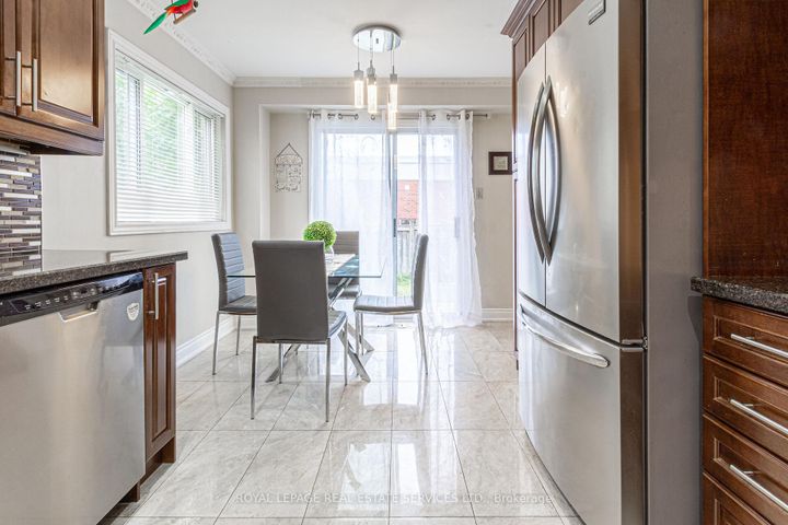 Photo 10 at 1536 Kirkrow Crescent, East Credit, Mississauga