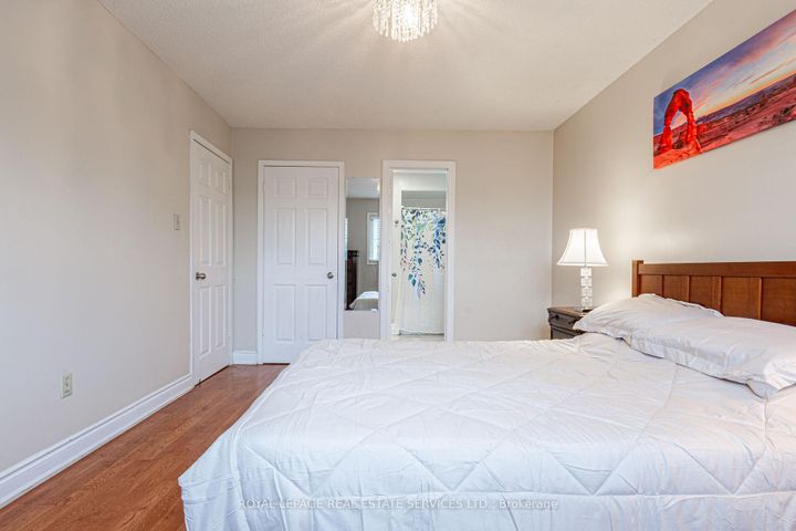 Photo 15 at 1536 Kirkrow Crescent, East Credit, Mississauga