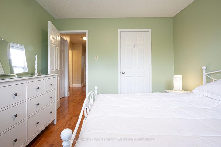 Photo 18 at 1536 Kirkrow Crescent, East Credit, Mississauga