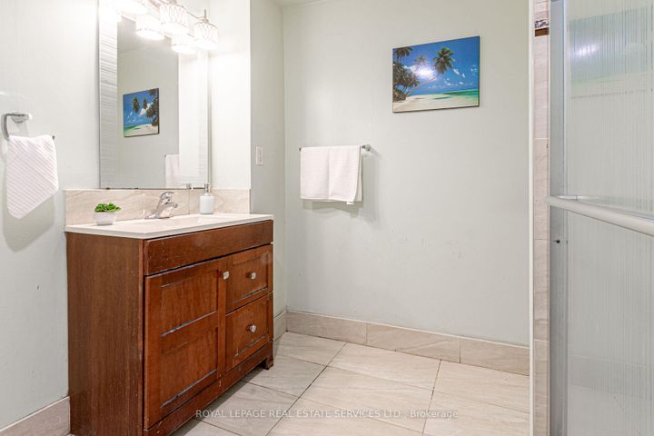 Photo 26 at 1536 Kirkrow Crescent, East Credit, Mississauga