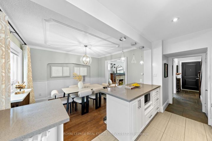 Photo 11 at 1565 Mount Pleasant Road, Lawrence Park North, Toronto