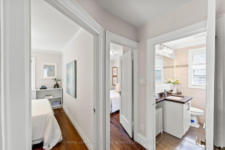 Photo 19 at 1565 Mount Pleasant Road, Lawrence Park North, Toronto