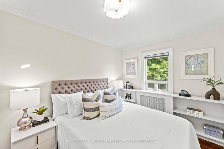 Photo 22 at 1565 Mount Pleasant Road, Lawrence Park North, Toronto