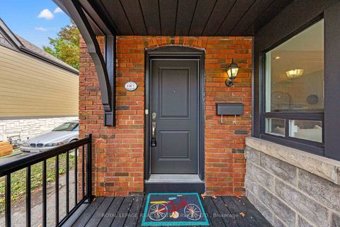 Photo 2 at 1565 Mount Pleasant Road, Lawrence Park North, Toronto