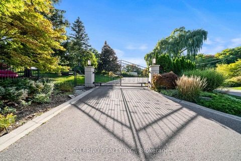 Photo 5 at 66 Clubhouse Road, East Woodbridge, Vaughan